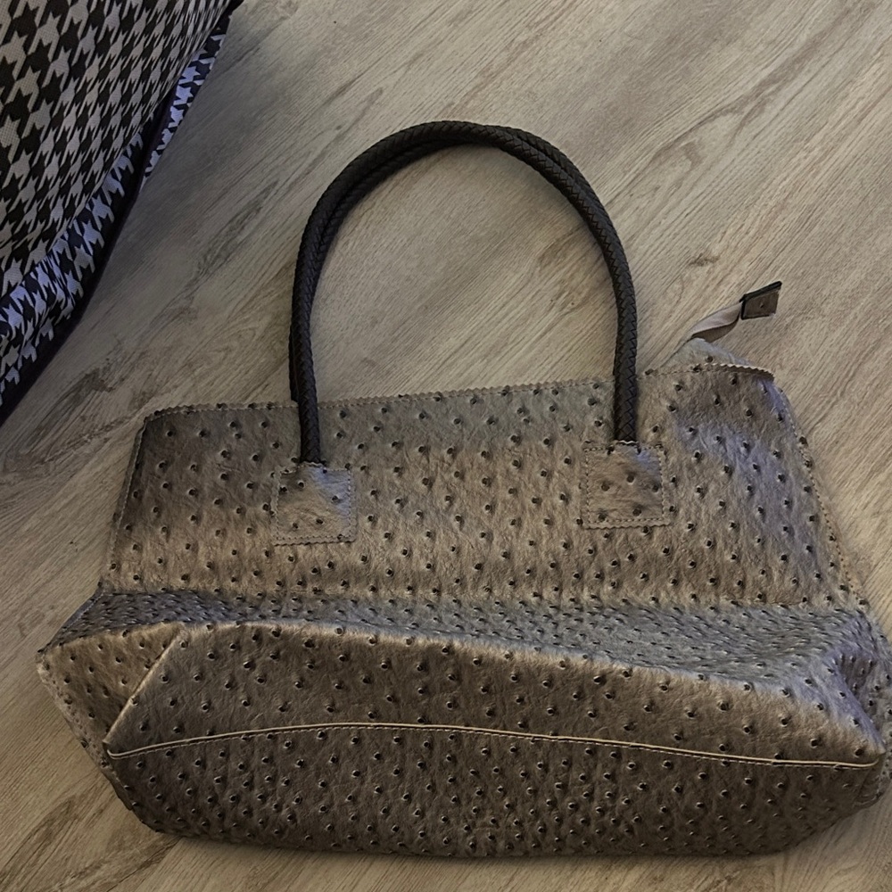 Elegant Gray Textured Women's Bag